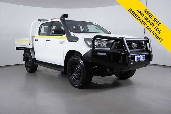 2022 Toyota Hilux SR (4x4)