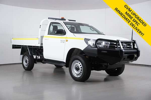 2024 Toyota Hilux SR (4x4)