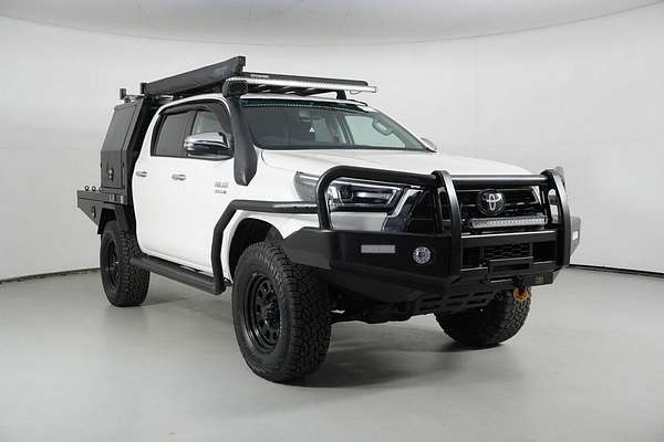 2021 Toyota Hilux SR5 (4x4) GUN126R Facelift 4X4