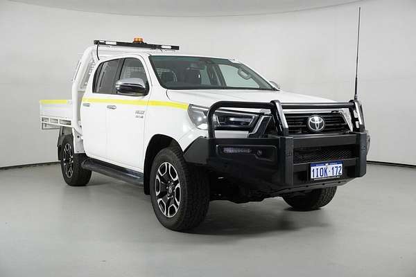 2021 Toyota Hilux SR5 (4x4) GUN126R Facelift 4X4