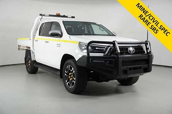 2021 Toyota Hilux SR5 (4x4) GUN126R Facelift 4X4