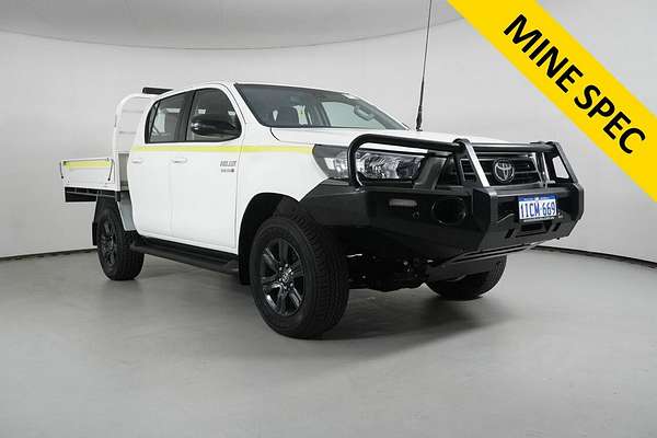 2023 Toyota Hilux SR (4x4) Steel Wheels GUN126R 4X4