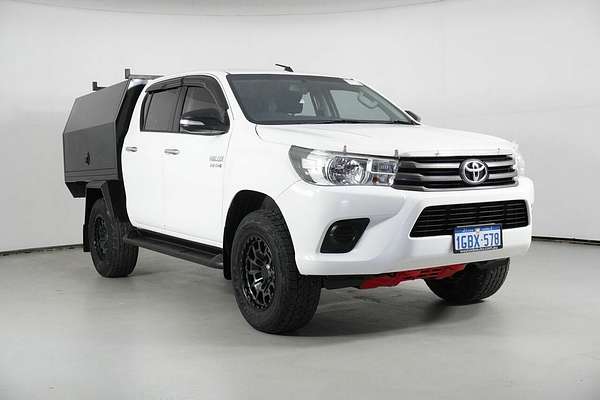 2016 Toyota Hilux SR (4x4) GUN126R 4X4