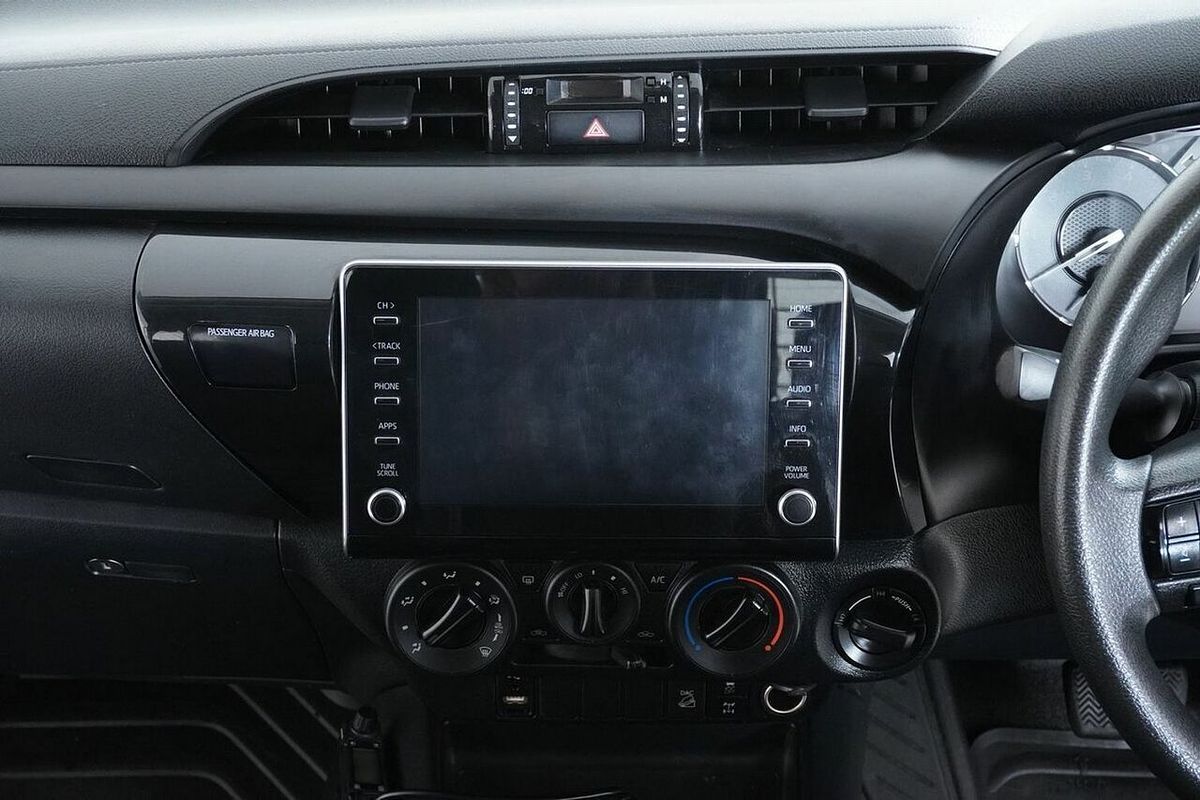 2020 Toyota Hilux SR (4x4) GUN126R Facelift 4X4