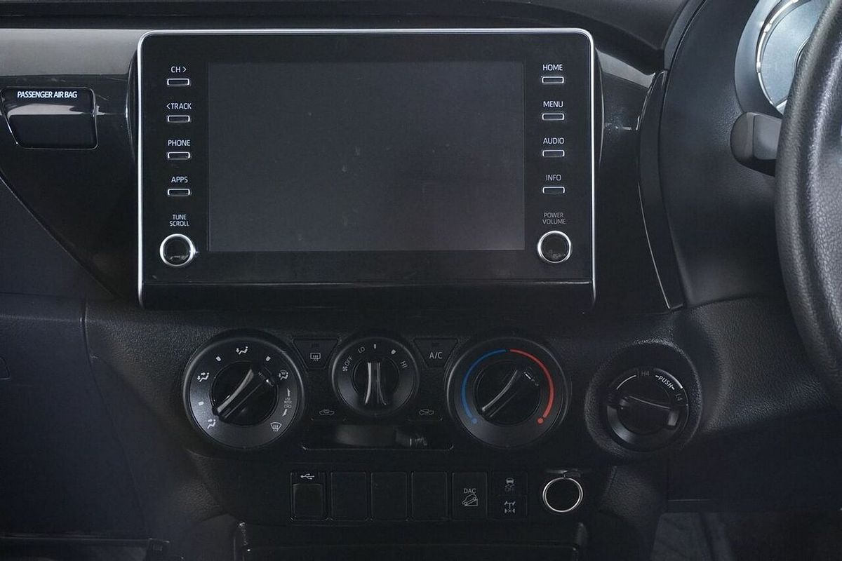 2020 Toyota Hilux SR (4x4) GUN126R Facelift 4X4