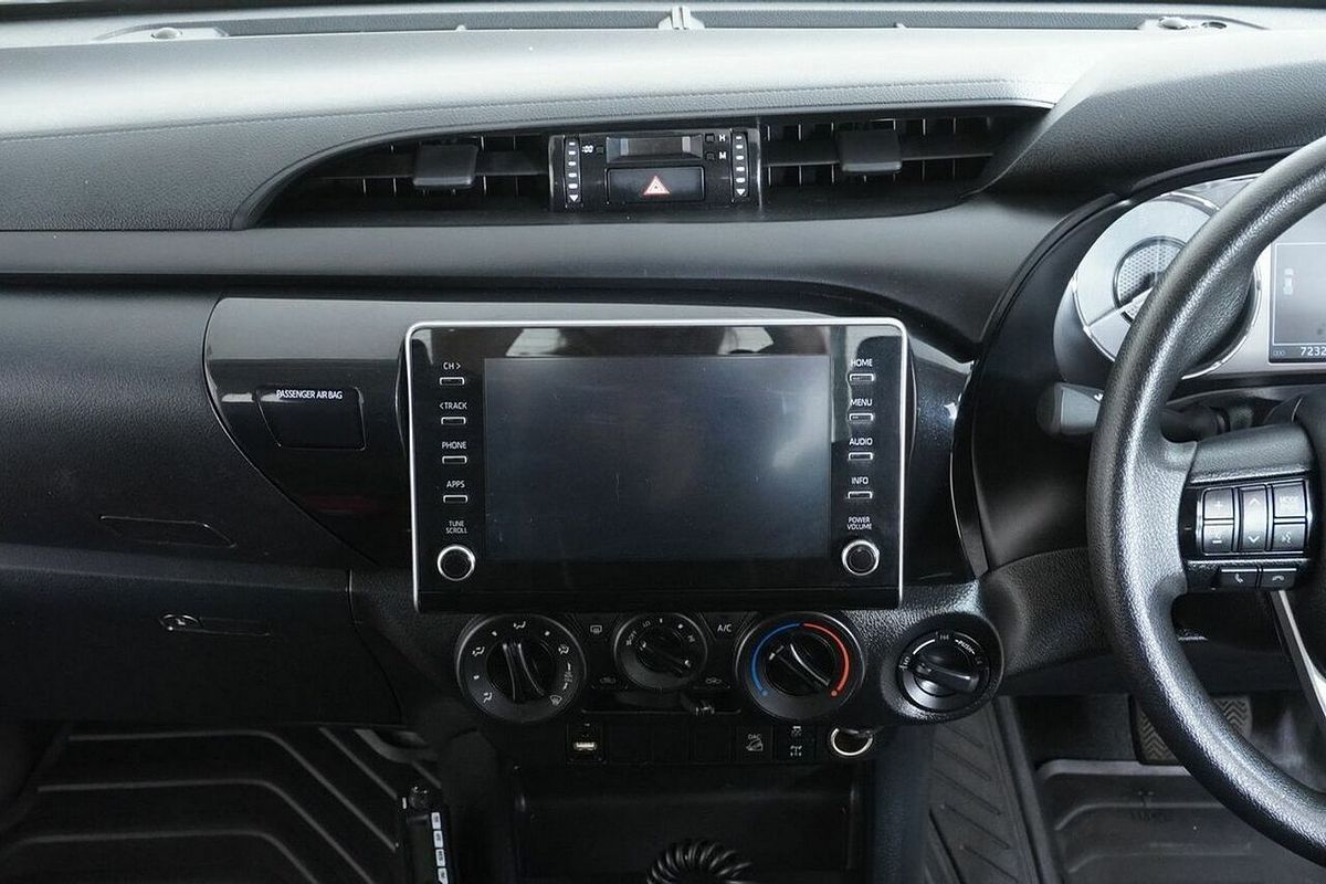 2020 Toyota Hilux SR (4x4) GUN126R Facelift 4X4