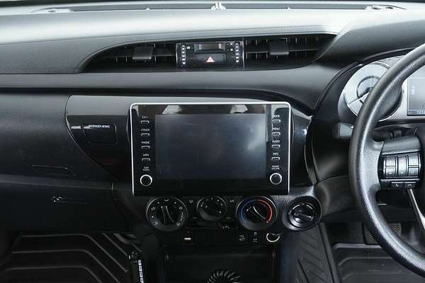 2020 Toyota Hilux SR (4x4) GUN126R Facelift 4X4