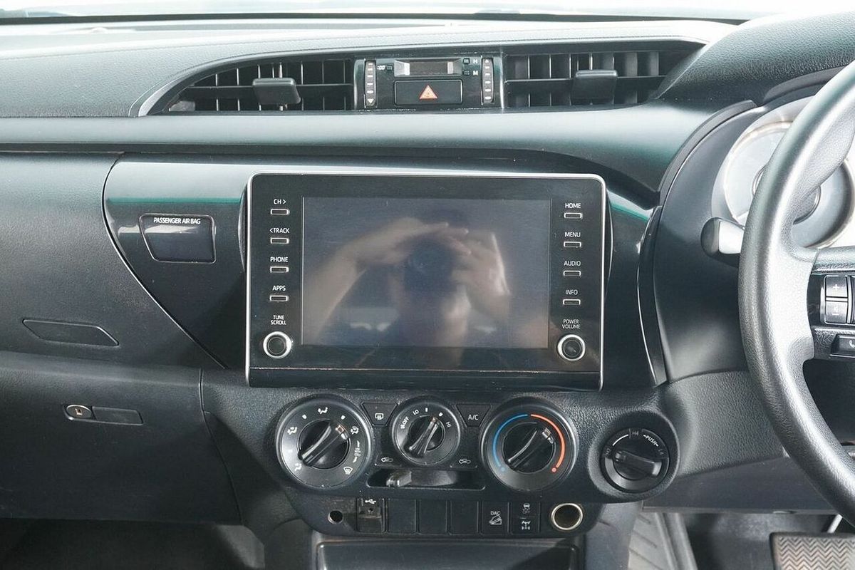 2020 Toyota Hilux SR (4x4) GUN126R Facelift 4X4