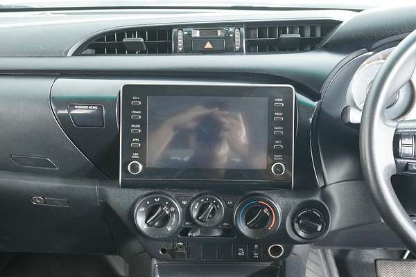 2020 Toyota Hilux SR (4x4) GUN126R Facelift 4X4