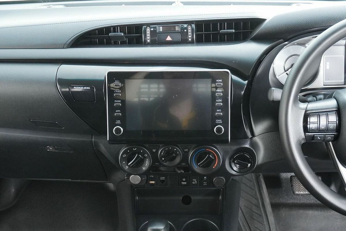 2022 Toyota Hilux SR (4x4) GUN126R 4X4