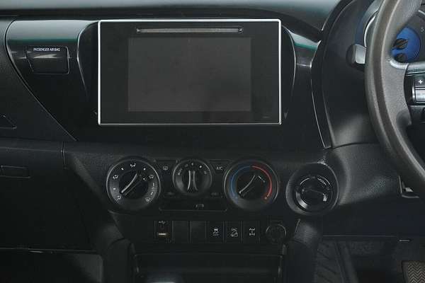 2020 Toyota Hilux SR (4x4) GUN126R Facelift 4X4