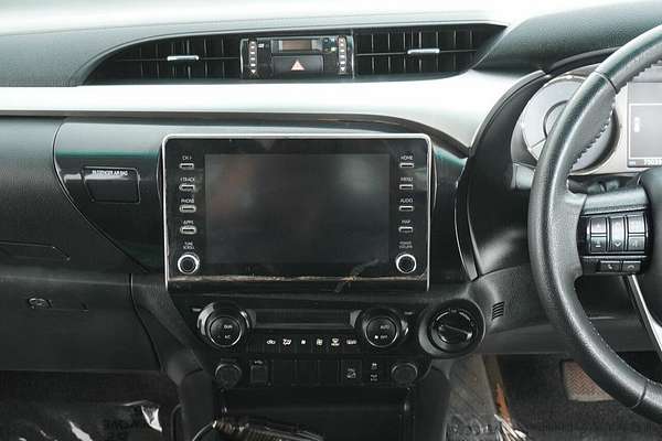 2021 Toyota Hilux SR5 (4x4) GUN126R Facelift 4X4