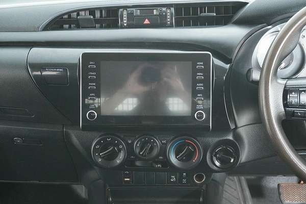 2021 Toyota Hilux SR (4x4) GUN126R Facelift 4X4