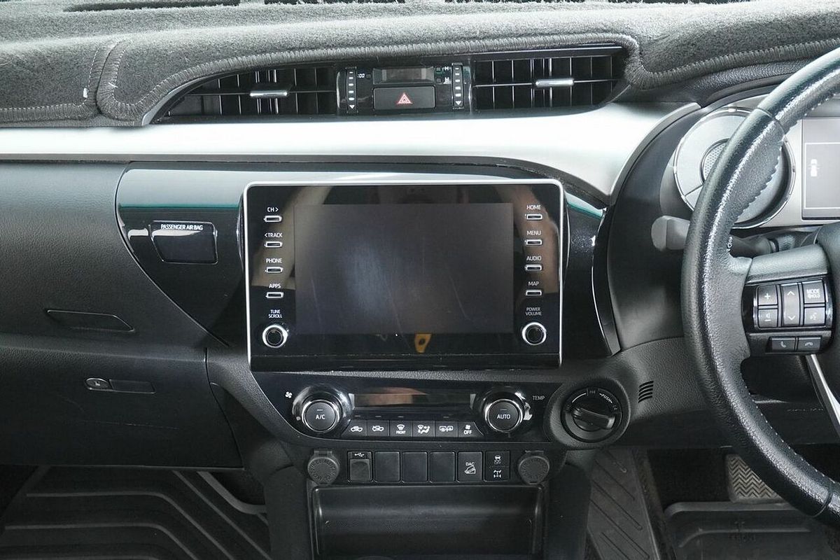 2021 Toyota Hilux SR5 (4x4) GUN126R Facelift 4X4