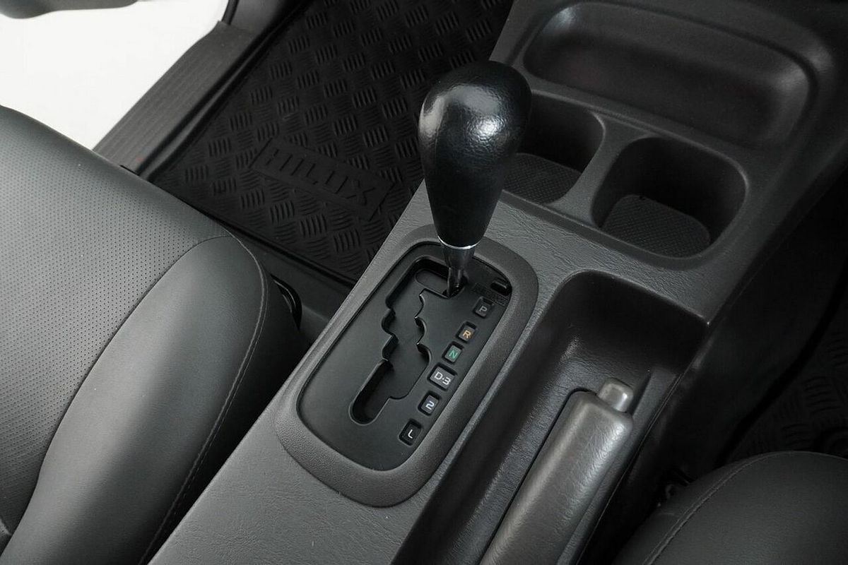 2015 Toyota Hilux Workmate TGN16R MY14 Rear Wheel Drive