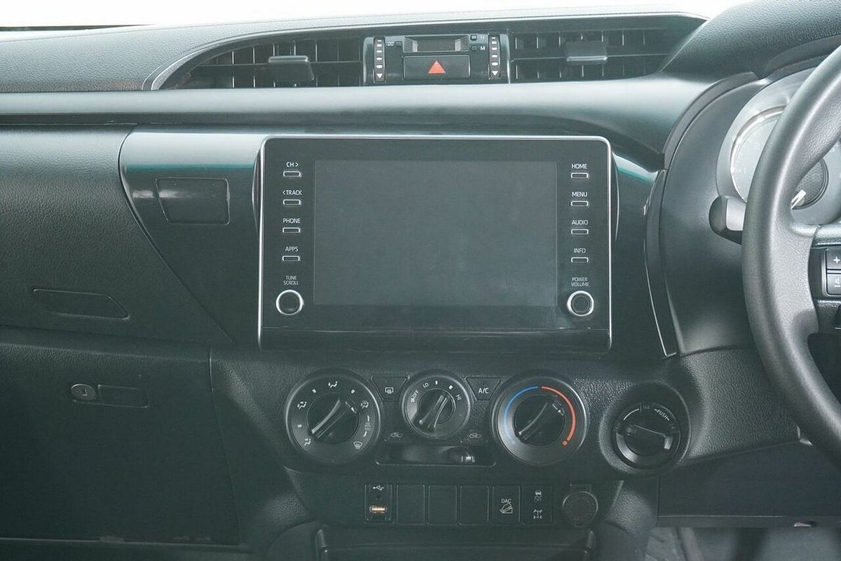2020 Toyota Hilux SR (4x4) GUN126R Facelift 4X4