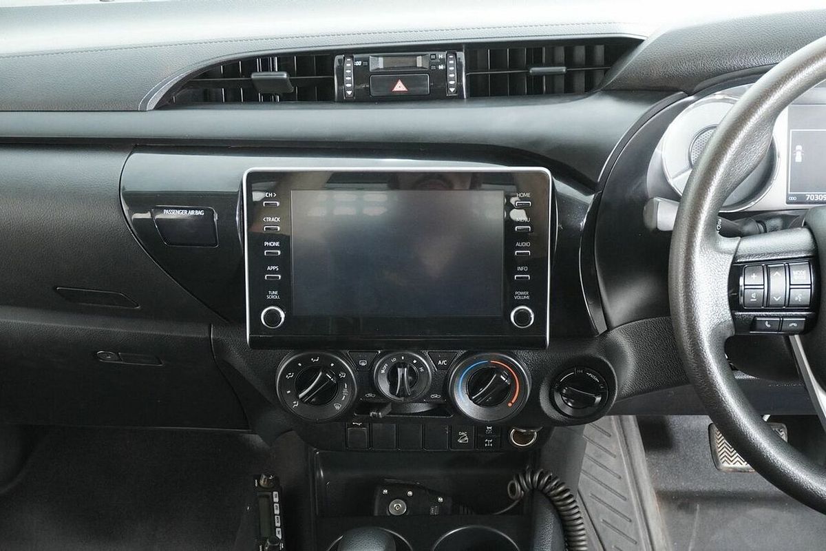 2020 Toyota Hilux SR (4x4) GUN126R Facelift 4X4