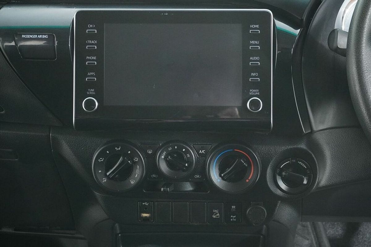 2020 Toyota Hilux SR (4x4) GUN126R Facelift 4X4