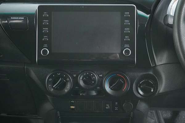 2020 Toyota Hilux SR (4x4) GUN126R Facelift 4X4