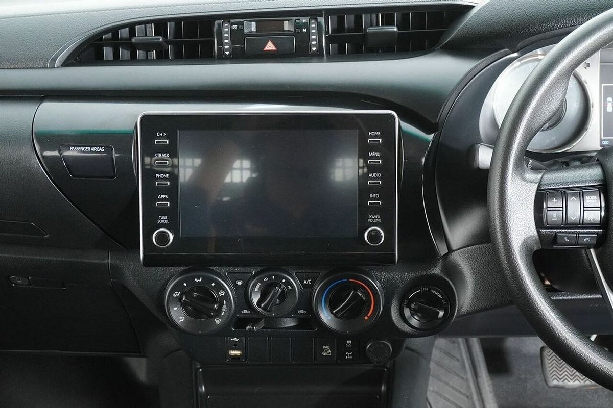 2021 Toyota Hilux SR (4x4) GUN126R Facelift 4X4