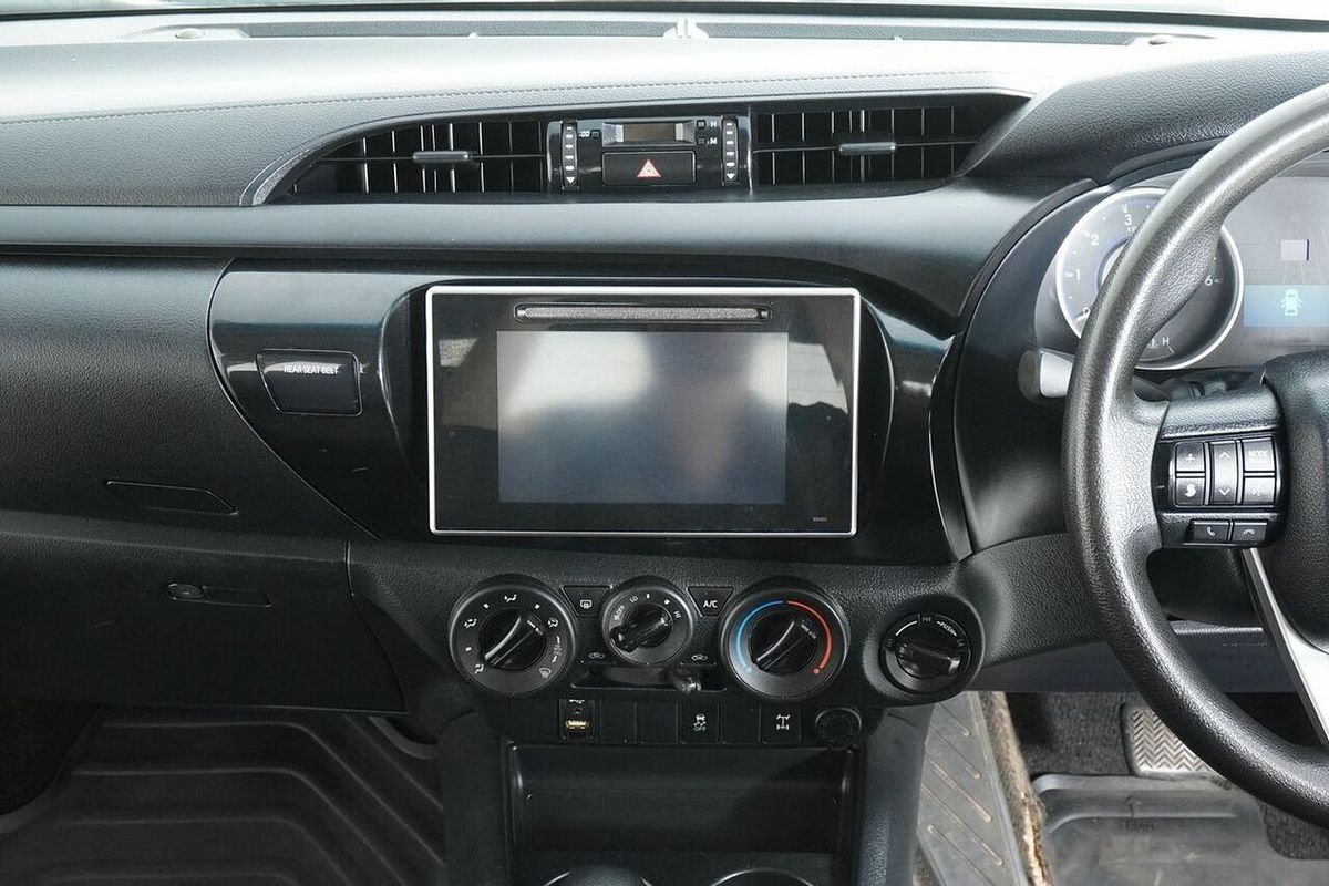 2016 Toyota Hilux SR (4x4) GUN126R 4X4