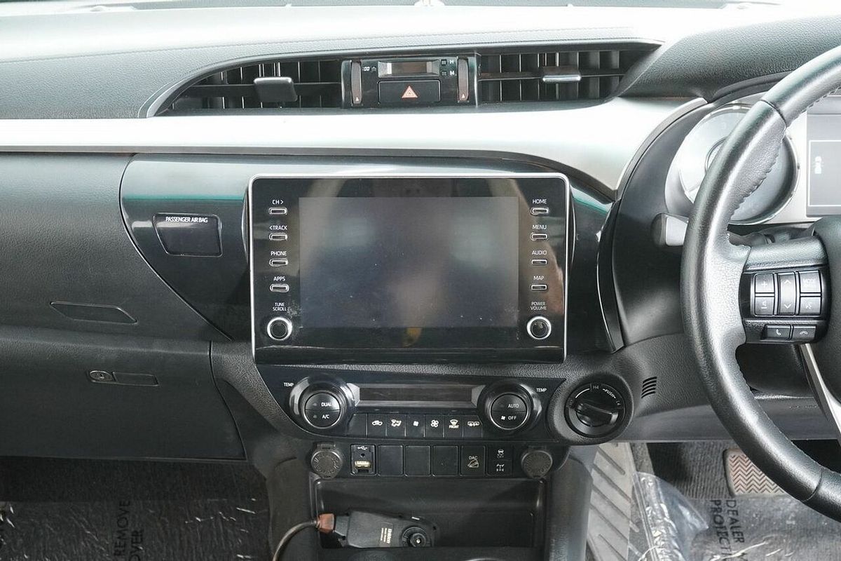 2021 Toyota Hilux SR5 (4x4) GUN126R Facelift 4X4