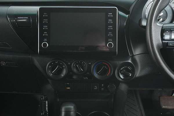 2020 Toyota Hilux SR (4x4) GUN126R Facelift 4X4