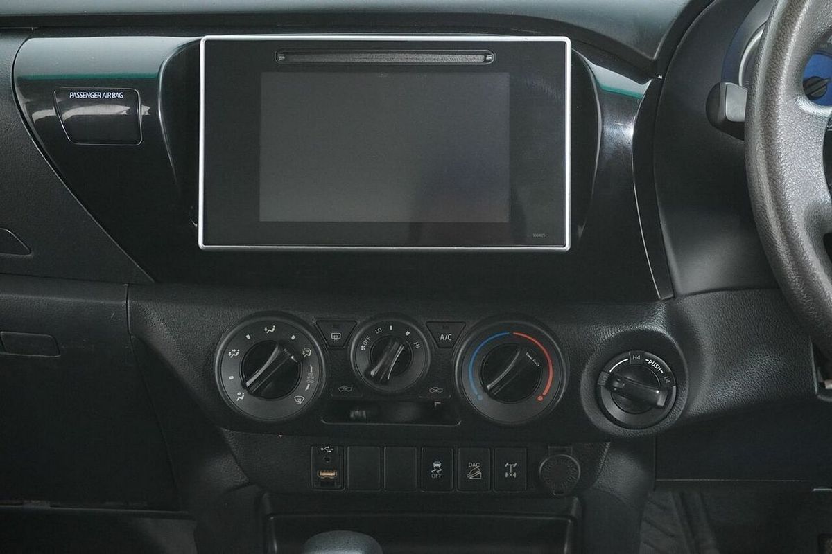 2020 Toyota Hilux SR (4x4) GUN126R Facelift 4X4