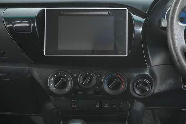 2020 Toyota Hilux SR (4x4) GUN126R Facelift 4X4