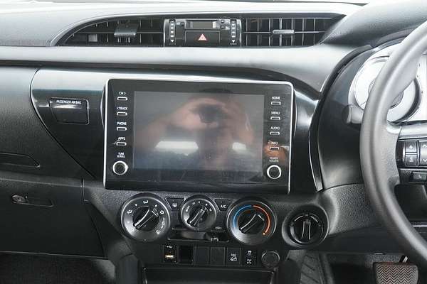 2020 Toyota Hilux SR (4x4) GUN126R Facelift 4X4