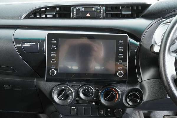 2020 Toyota Hilux SR (4x4) GUN126R Facelift 4X4