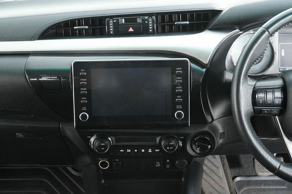 2021 Toyota Hilux SR5 (4x4) GUN126R Facelift 4X4