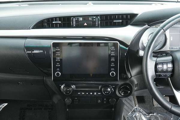 2021 Toyota Hilux SR5 (4x4) GUN126R Facelift 4X4