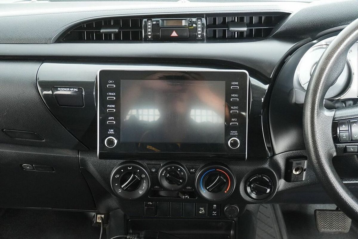 2021 Toyota Hilux SR (4x4) GUN126R Facelift 4X4