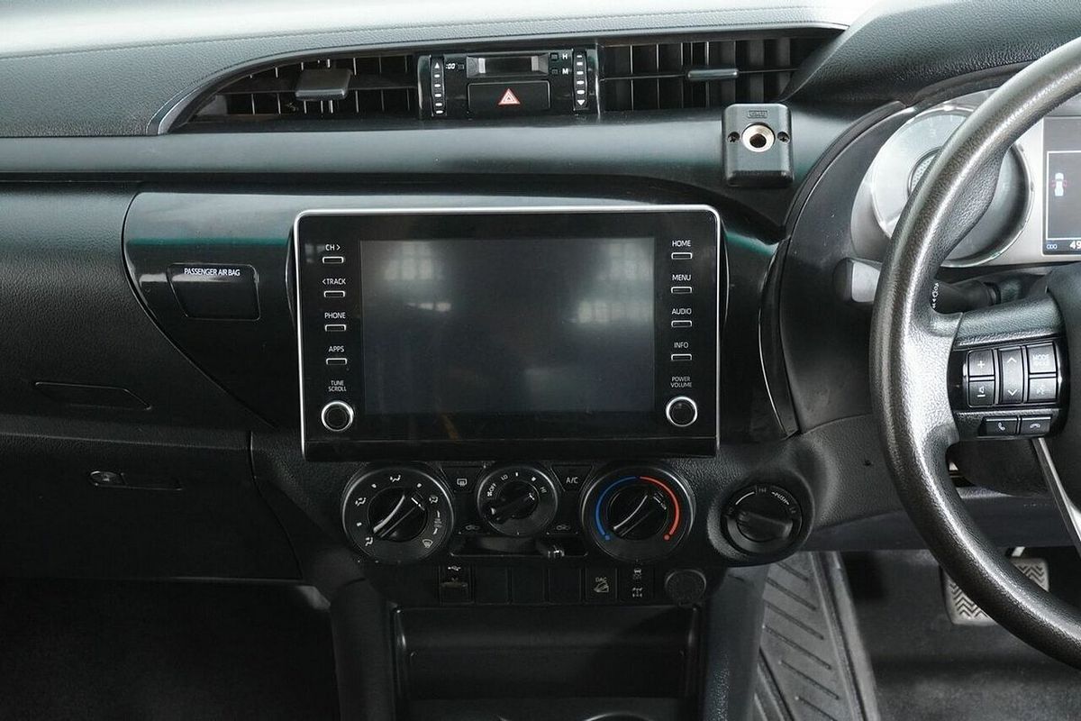 2021 Toyota Hilux SR (4x4) GUN126R Facelift 4X4