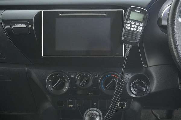 2015 Toyota Hilux SR (4x4) GUN126R 4X4
