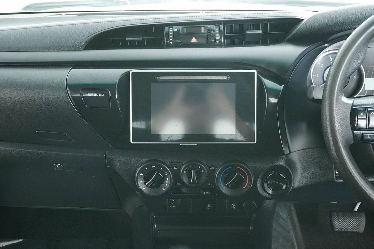 2016 Toyota Hilux SR (4x4) GUN126R 4X4