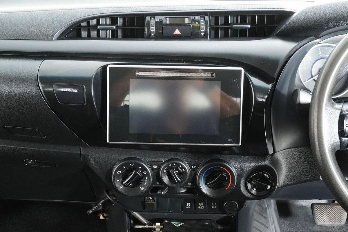 2018 Toyota Hilux SR (4x4) GUN126R MY19 4X4
