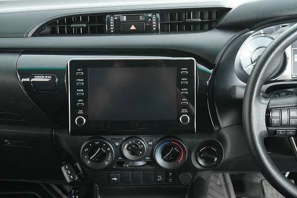 2024 Toyota Hilux SR (4x4) GUN126R 4X4