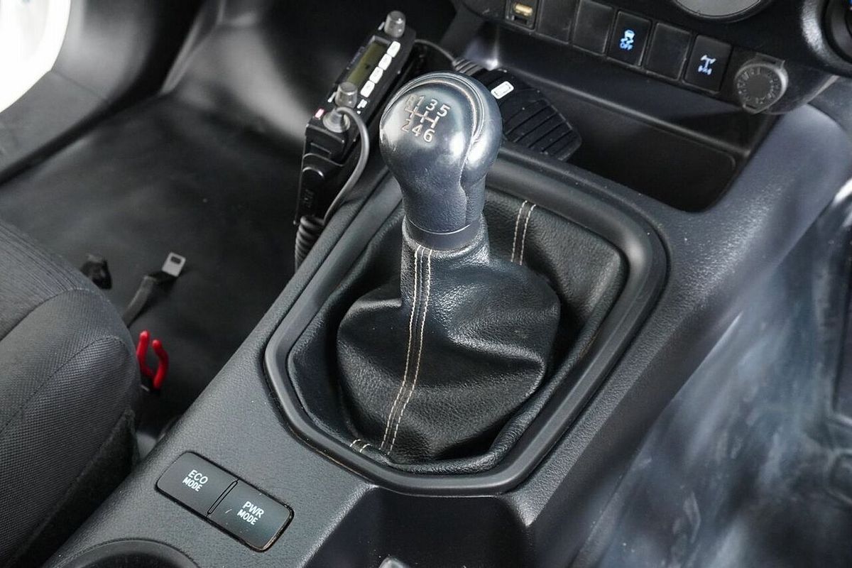 2018 Toyota Hilux SR (4x4) GUN126R MY19 4X4