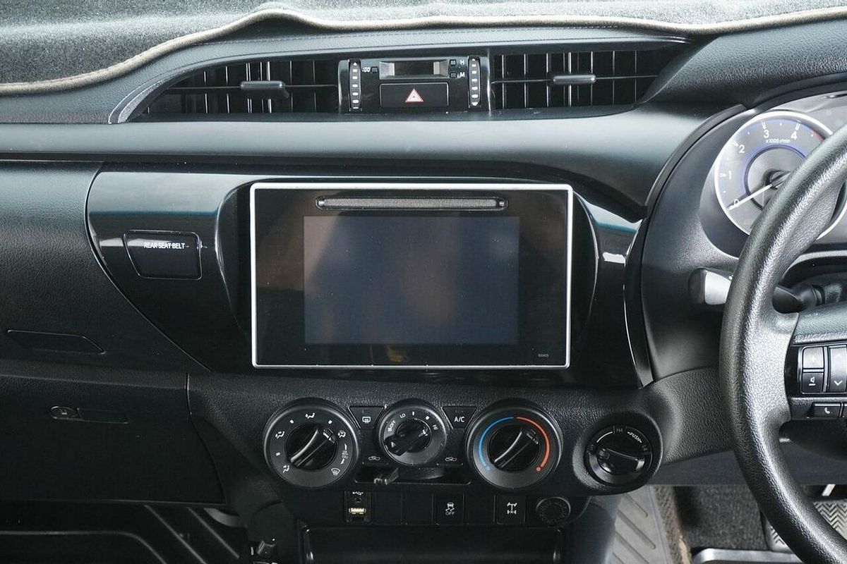 2016 Toyota Hilux SR (4x4) GUN126R 4X4