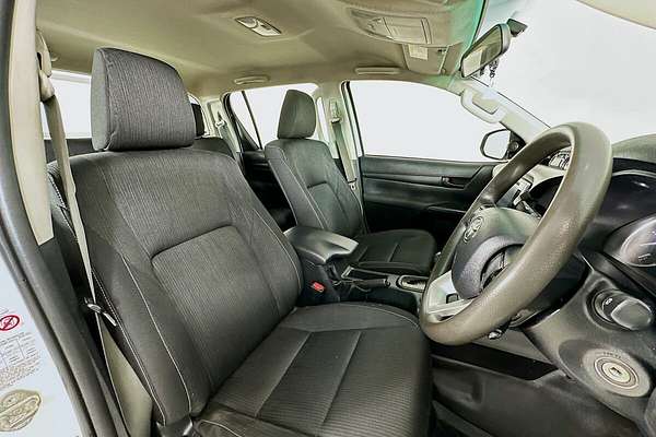 2019 Toyota Hilux SR (4x4) GUN126R MY19 4X4