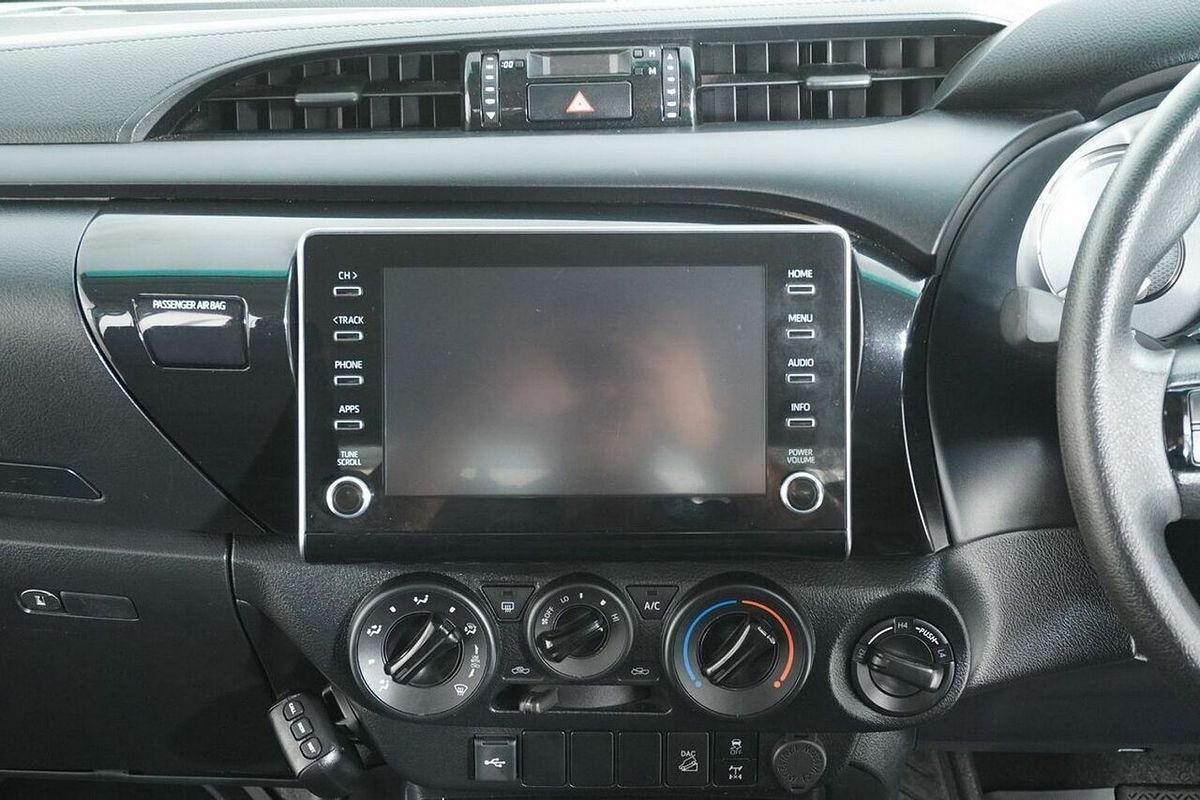 2024 Toyota Hilux SR (4x4) GUN126R 4X4