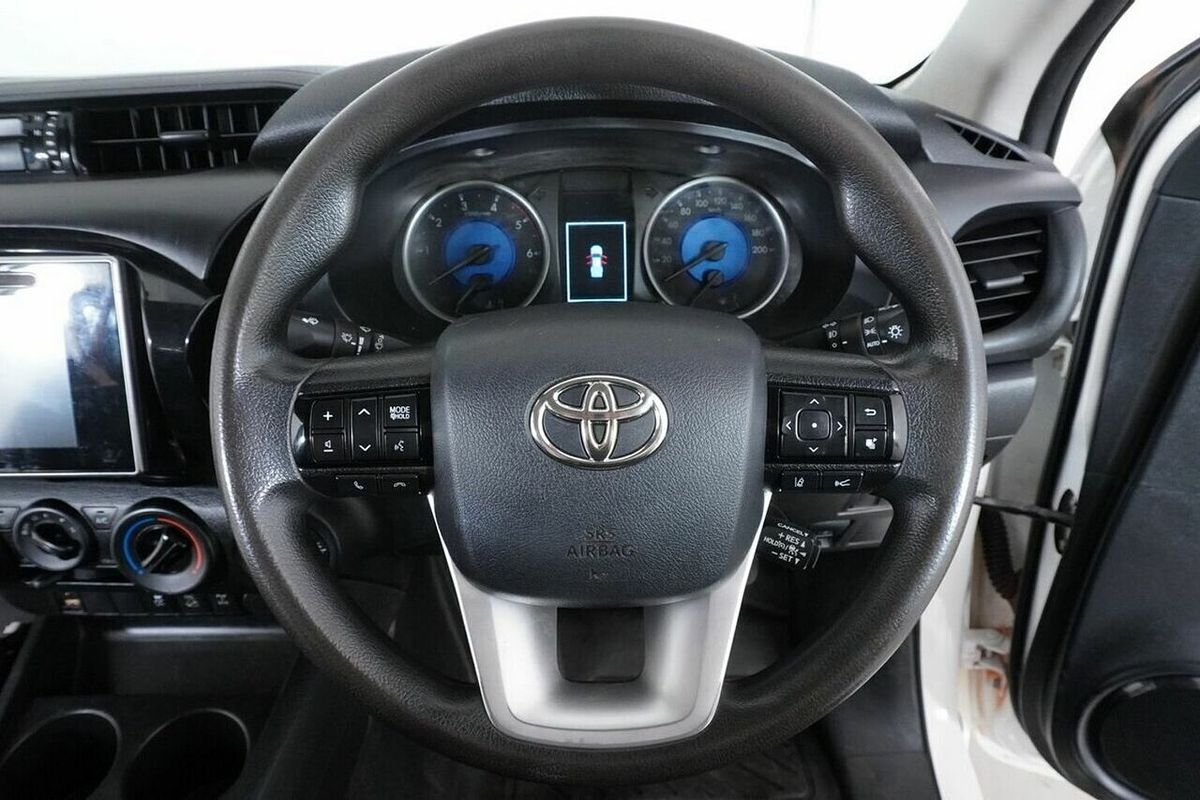 2020 Toyota Hilux SR (4x4) GUN126R Facelift 4X4