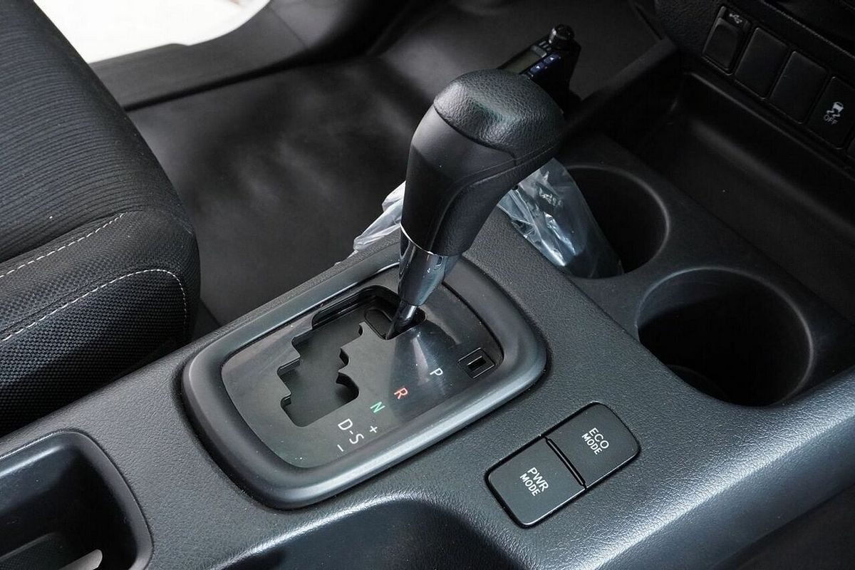 2019 Toyota Hilux SR (4x4) GUN126R MY19 4X4