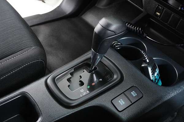 2021 Toyota Hilux SR (4x4) GUN126R Facelift 4X4