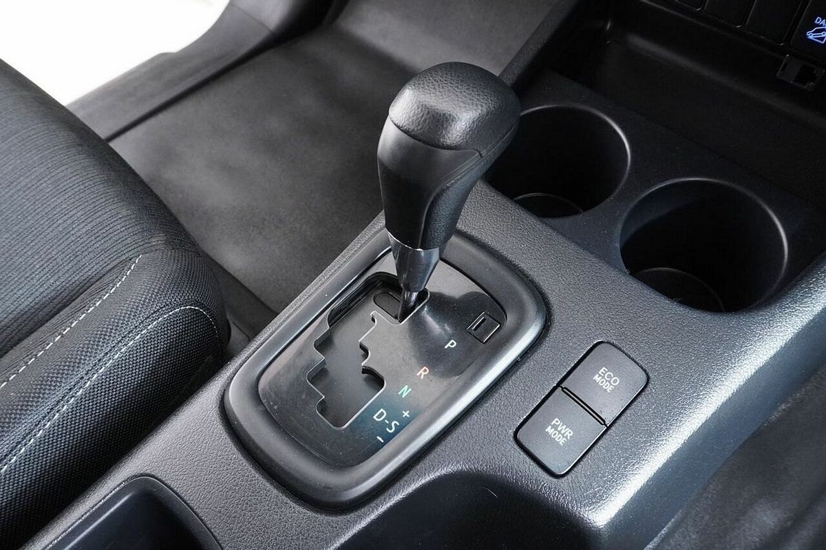 2021 Toyota Hilux SR (4x4) GUN126R Facelift 4X4