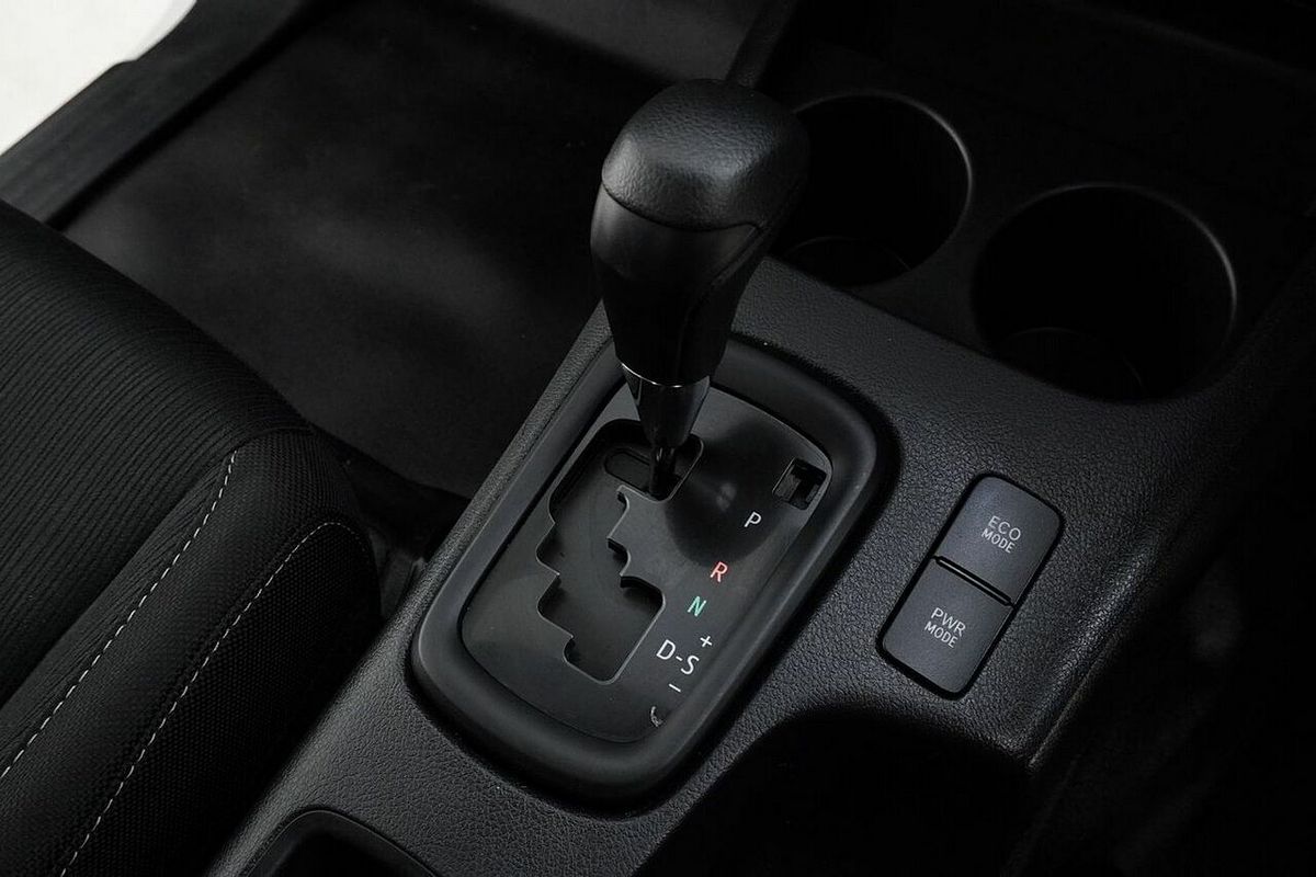 2021 Toyota Hilux SR (4x4) GUN126R Facelift 4X4