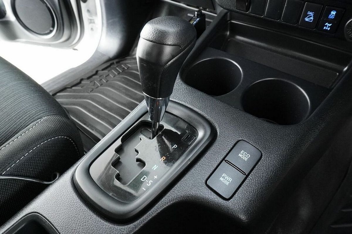 2021 Toyota Hilux SR (4x4) GUN126R Facelift 4X4