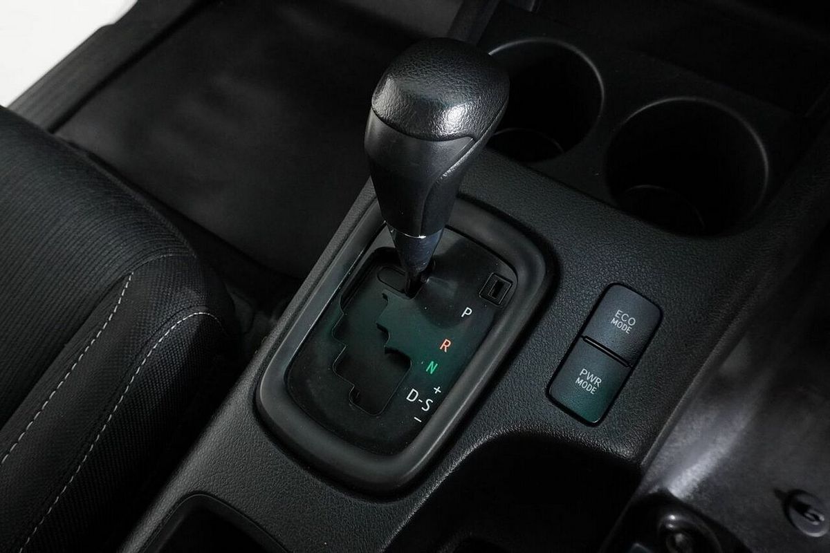 2020 Toyota Hilux SR (4x4) GUN126R Facelift 4X4